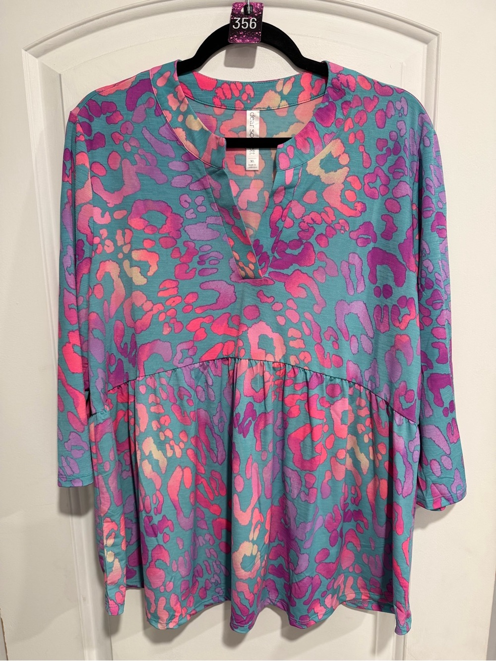 356 NWOT Dear Scarlett Vibrant Blue & Pink Animal-Print Peplum Tunic Size XL - Picture 2 of 6